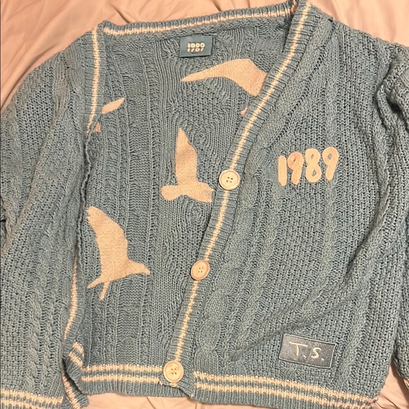 1989 Blue Cable Knit Sweater